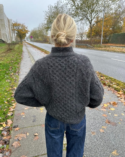 Dagmar Sweater | klassisches Zopfmuster aus Peer Gynt und Alpakka Folgetrad