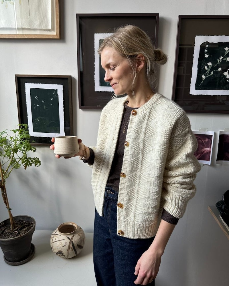 PetiteKnit Esther Jacket aus Fritidsgarn 1