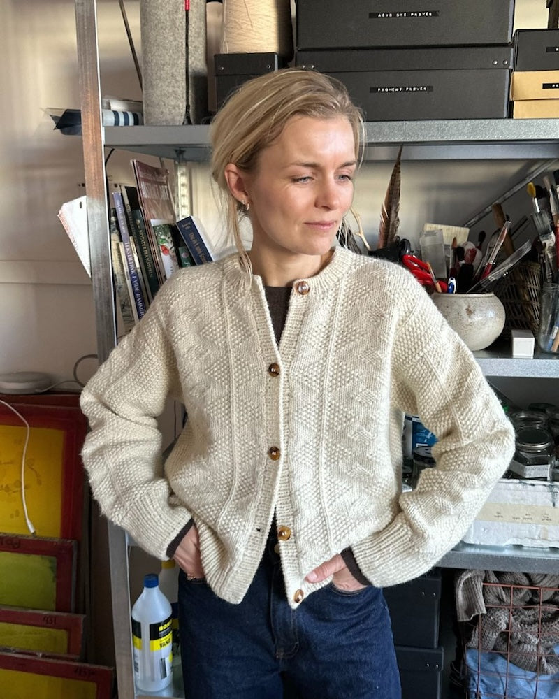 PetiteKnit Esther Jacket aus Fritidsgarn 5