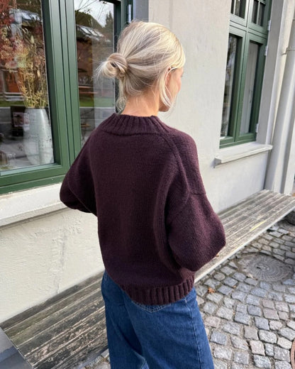 Hannah Sweater V-Neck | lässig bequem aus Atlas by PetiteKnit von Sandnes Garn