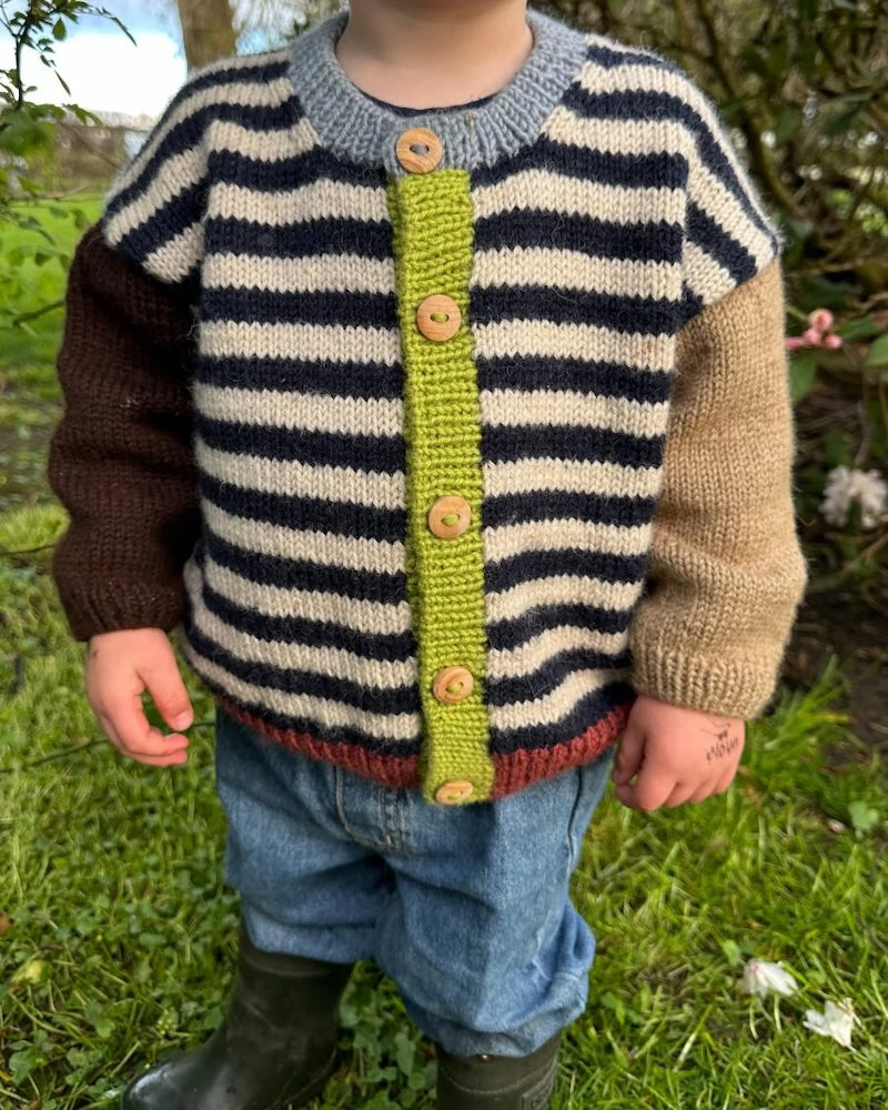 Holger Cardigan Kids mit Double Sunday von Sandnes Garn 4