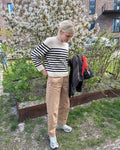 PetiteKnit, Lyon Sweater, Anleitung, getragen von weitem betrachtet, Länge gut zu erkennen