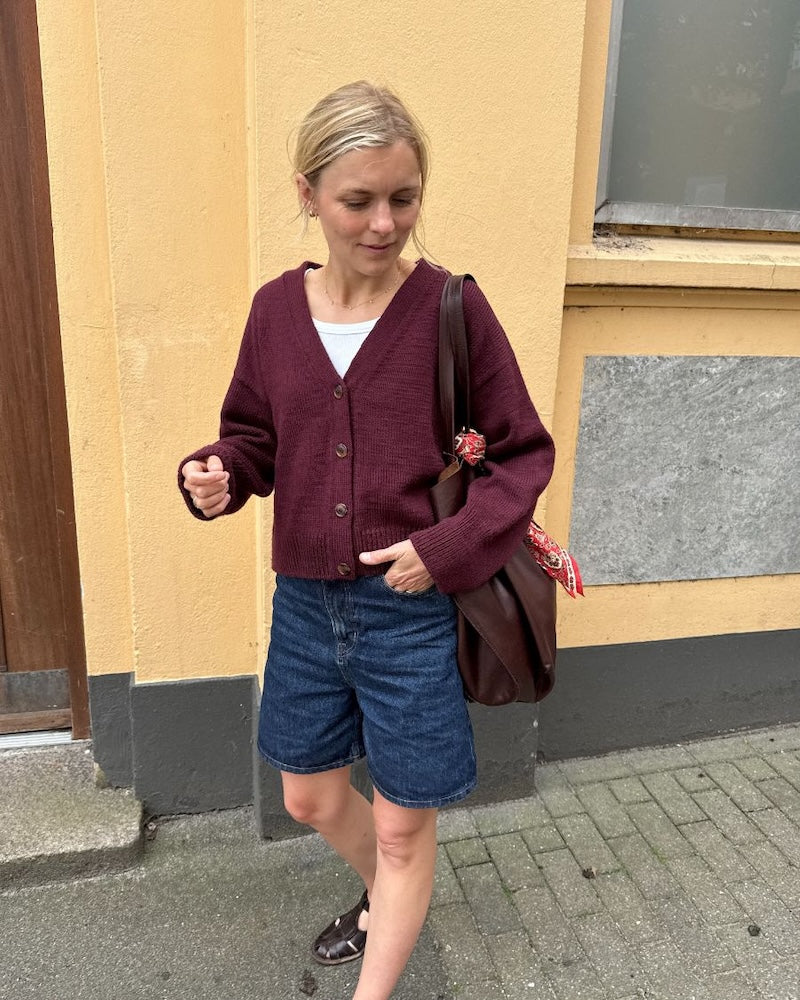 PetiteKnit Scarlet Cardigan mit Double Sunday / by PetiteKnit von Sandnes Garn 1