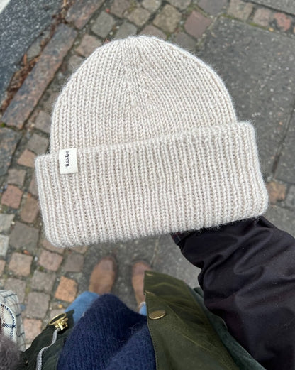 Chapeau de week-end - doux et câlin | Le plus beau chapeau à motif côtelé avec Cashmere Charis de Pascuali 