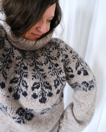 Blueberry Sweater | Beerenmuster aus Plötulopi und Tynn Silk Mohair