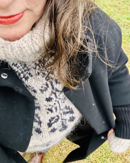 Blueberry Sweater | Beerenmuster aus Plötulopi und Tynn Silk Mohair