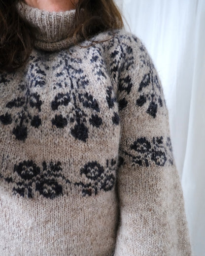 Blueberry Sweater | Beerenmuster aus Plötulopi und Tynn Silk Mohair