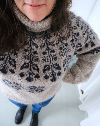 Blueberry Sweater | Beerenmuster aus Plötulopi und Tynn Silk Mohair