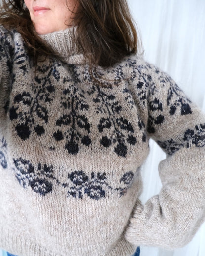 Blueberry Sweater | Beerenmuster aus Plötulopi und Tynn Silk Mohair