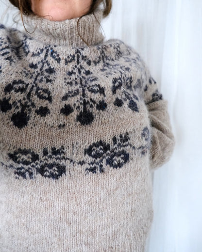 Blueberry Sweater | Beerenmuster aus Plötulopi und Tynn Silk Mohair