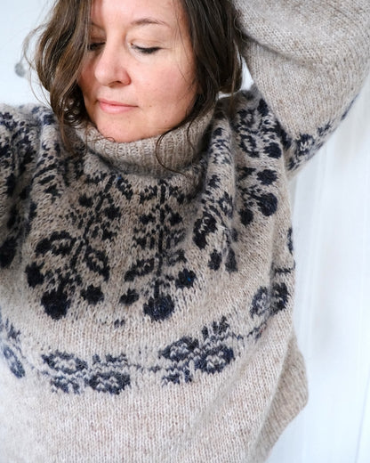 Blueberry Sweater | Beerenmuster aus Plötulopi und Tynn Silk Mohair