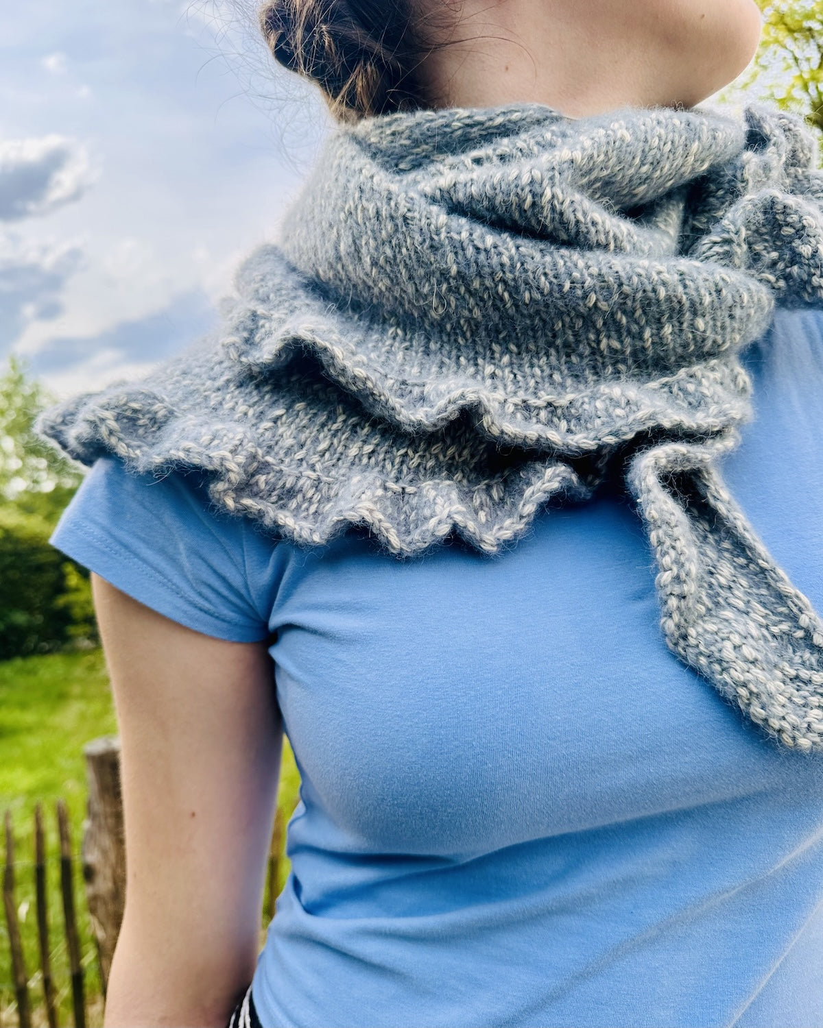 Ruffle Shawl | lightweight, with a casual ruffled edge, made from Le Coton & Alpaca by Biches & Bûches