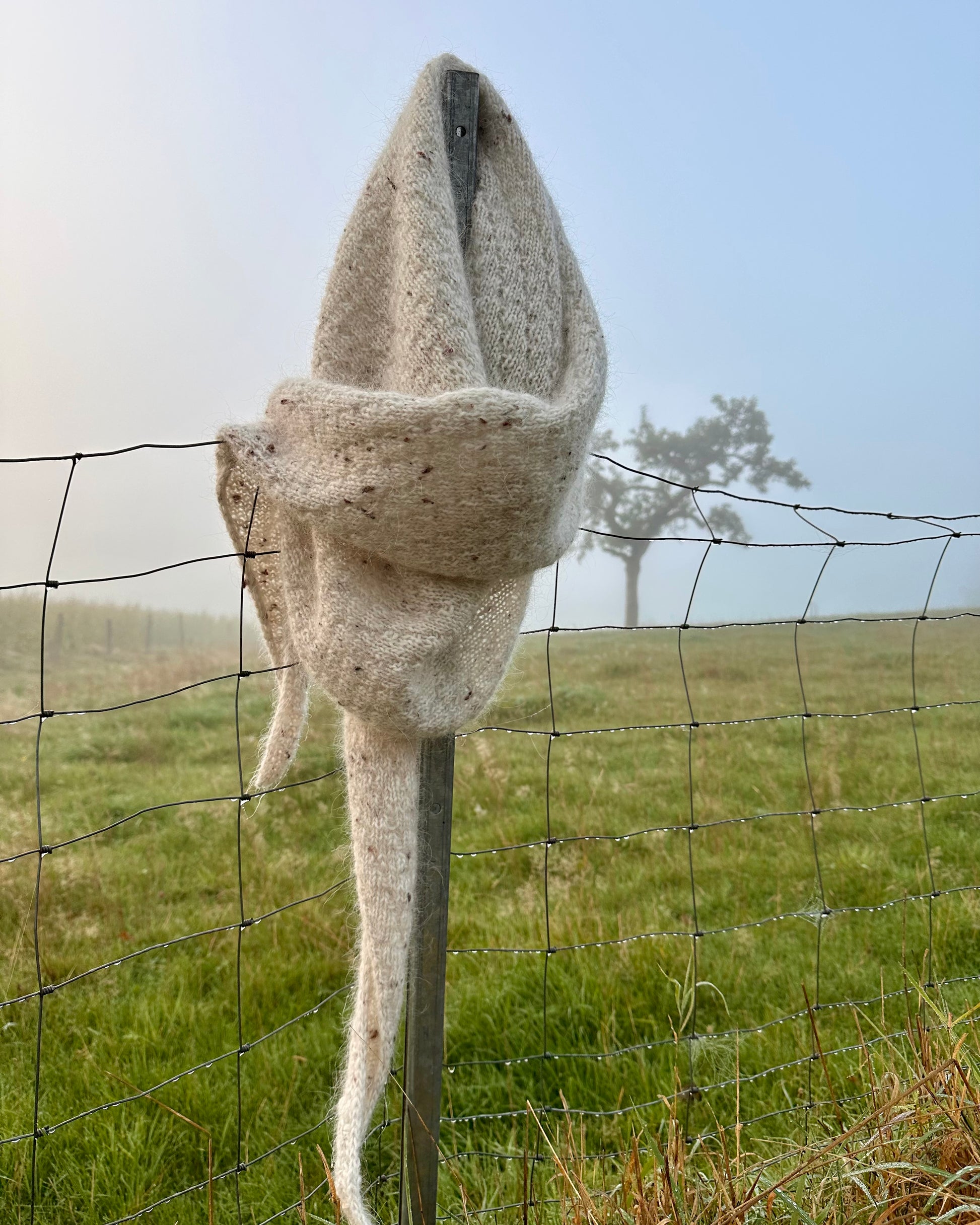 Rabea von gute-garne Pebble Shawl mit Plötulopi von Lopi Island und Tynn Silk Mohair von Sandnes Garn 8