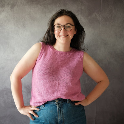 Rebecca Clow Tolsta Tank mit Line von Sandnes Garn 3