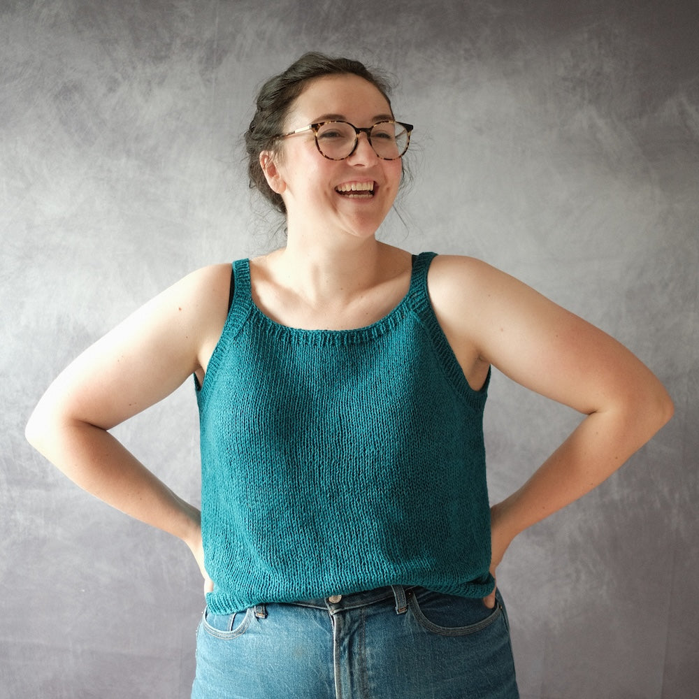 Rebecca Clow Tolsta Tank mit Line von Sandnes Garn 5