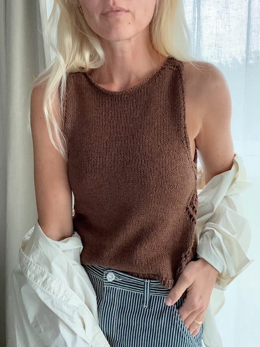 Romy Top | mit seitlcihem Lochmuster aus Pure Silk von Knitting for Olive