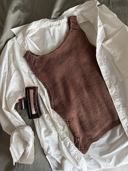 Romy Top | mit seitlcihem Lochmuster aus Pure Silk von Knitting for Olive