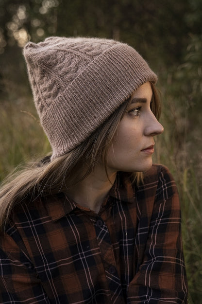 Heljä Mütze | extrem weiches Zopfmuster aus Classic Cashmere von Cardiff