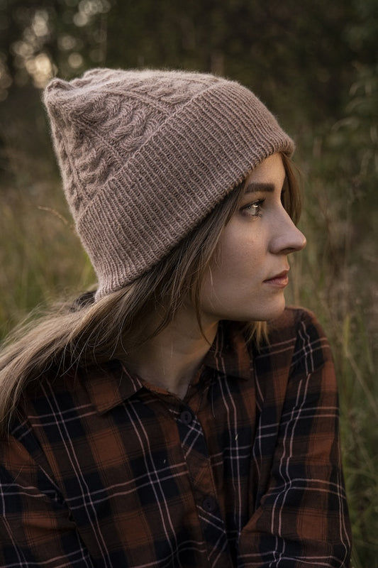 Heljä Mütze | extrem weiches Zopfmuster aus Classic Cashmere von Cardiff