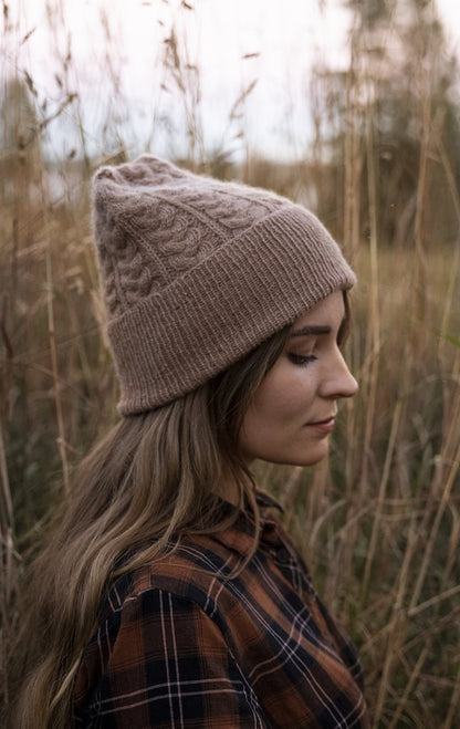 Heljä Mütze | extrem weiches Zopfmuster aus Classic Cashmere von Cardiff