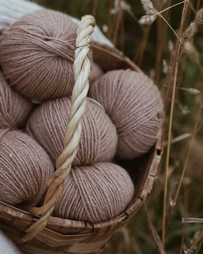 Heljä Mütze | extrem weiches Zopfmuster aus Classic Cashmere von Cardiff