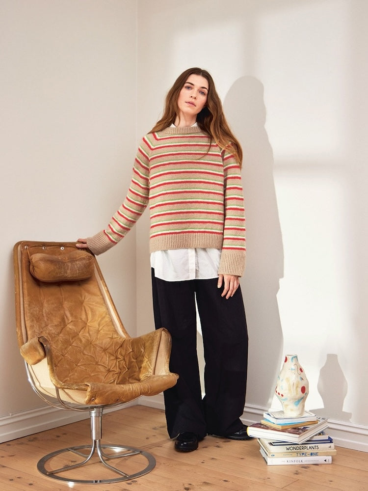 Sandnes Kollektion 2403 North Sweater aus Sunday mit Tynn Silk Mohair von Sandnes Garn