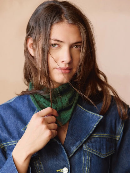 Agnes Head Scarf | mit I-Cord Bändern aus Cashmere von Sandnes Garn