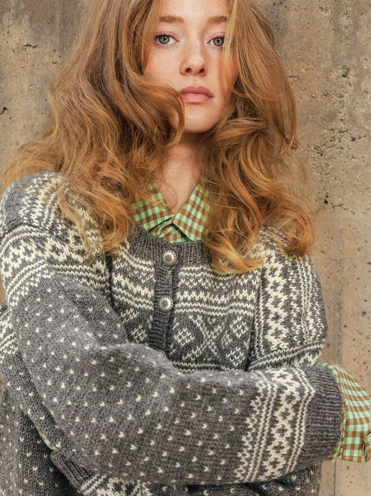Setesdal Cardigan | klassisches Muster aus Peer Gynt von Sandnes Garn