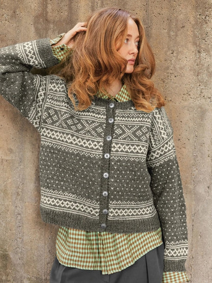 Setesdal Cardigan | klassisches Muster aus Peer Gynt von Sandnes Garn