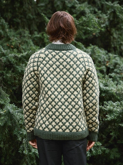 Christmas Tree Sweater - Man | bezaubernd schön aus Fritidsgarn von Sandnes Garn