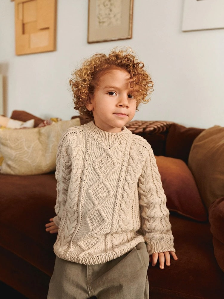 Nilo Sweater Kids - Merinoull | weiches Zopfmuster aus Merinoull von Sandnes Garn
