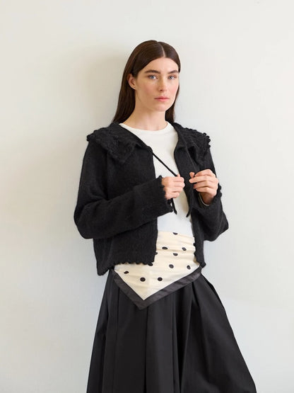 Lilly Blouse | feiner Cardigan mit breitem Kragen aus Alpakka Folgetrad und Tynn Silk Mohair von Sandnes Garn