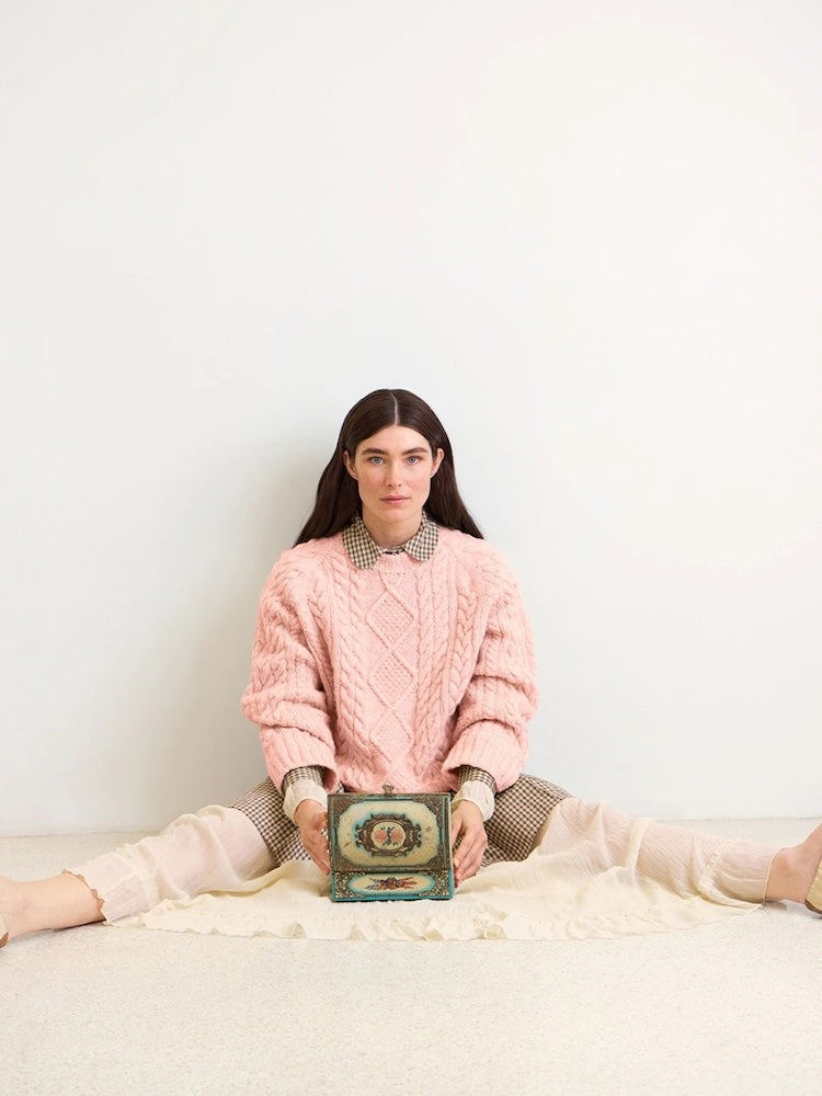 Loom Sweater | zartes Zopfmuster aus Atlas von Sandnes Garn