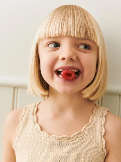 Roselyn Set Junior | fantastische Rüschen aus Mandarin Petit von Sandnes Garn