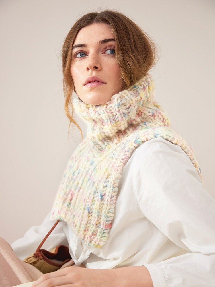 Hannah Neck aus der Sandnes Kollektion 2403 mit Poppy, Kos und Tynn Silk Mohair Print von Sandnes Garn 1