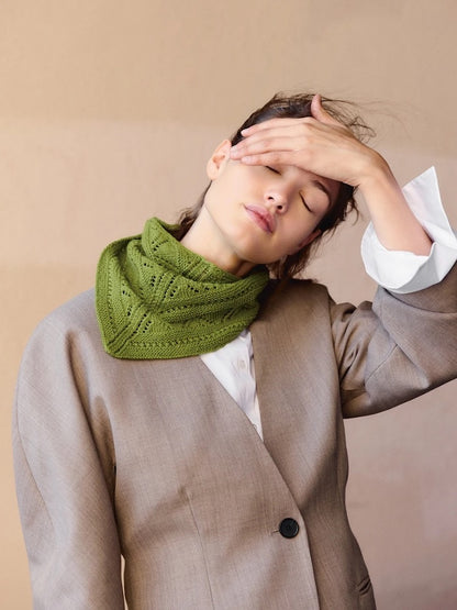 Petra Scarf | Lochmustertuch aus Cashmere von Sandnes Garn