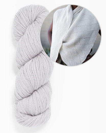 Scialle Skala | delicato scialle in filato Tynd di Woolfolk