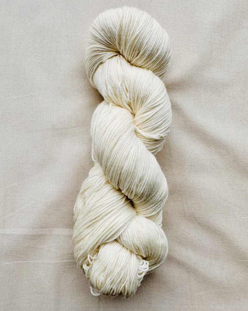 Sockenwolle zum Färben 4-fädig