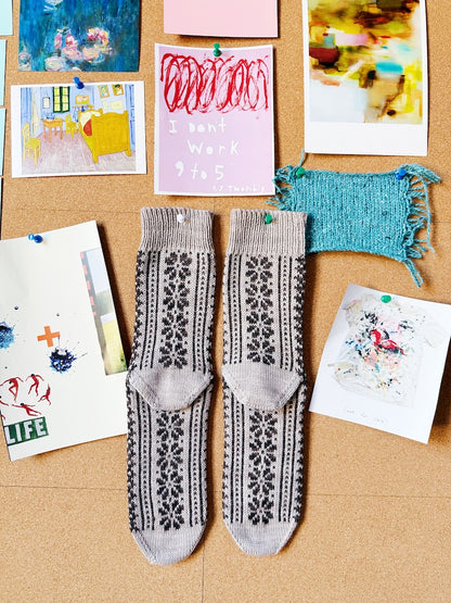 Apricity Socks | Liebesbrief an den Winter aus 1 Class Cashmere von Mayflower Denmark