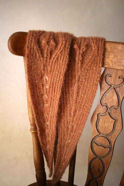 Parnassia šalle | smalks volānu lakats no Biches & Bûches Le Gros un Le Petit Silk & Mohair dzijas