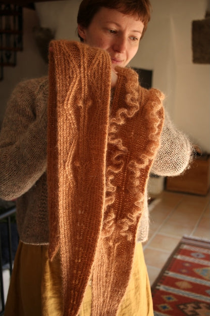 Parnassia šalle | smalks volānu lakats no Biches & Bûches Le Gros un Le Petit Silk & Mohair dzijas