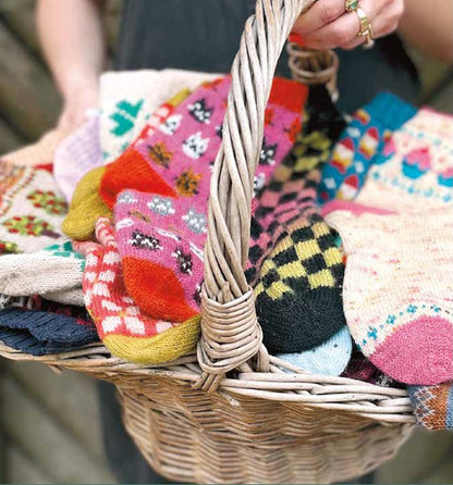 Geniale Motivsocken Stricken | einzigartige Muster zu sommerlichen Themen