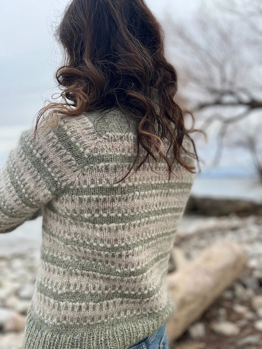 Ulvenknit Björk Sweater mit Plötulopi von Lopi Island Garn 1