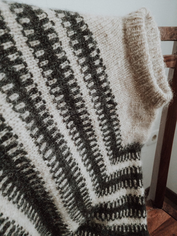 Ulvenknit Björk Sweater mit Plötulopi von Lopi Island Garn 7