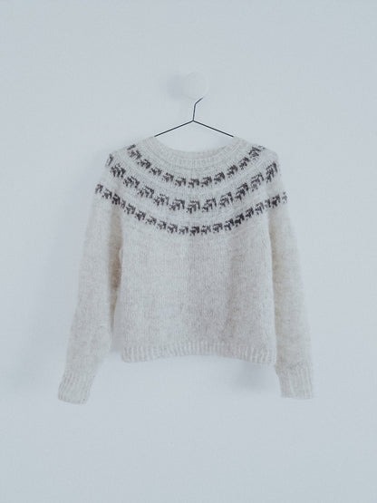 Fernlys Sweater | zart schimmerndes Blattmuster aus Plötulopi und Tynn Silk Mohair
