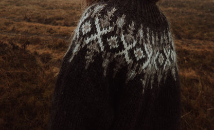 Fjelltur Sweater | kontrastikas norjalaiskuvio Alafosslopi-langasta Lopi Islandilta