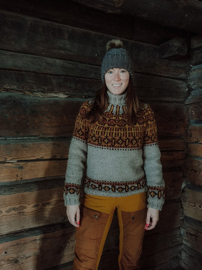 Forest Guard Sweater | high-contrast Norwegian pattern in Alafosslopi by Lopi Island