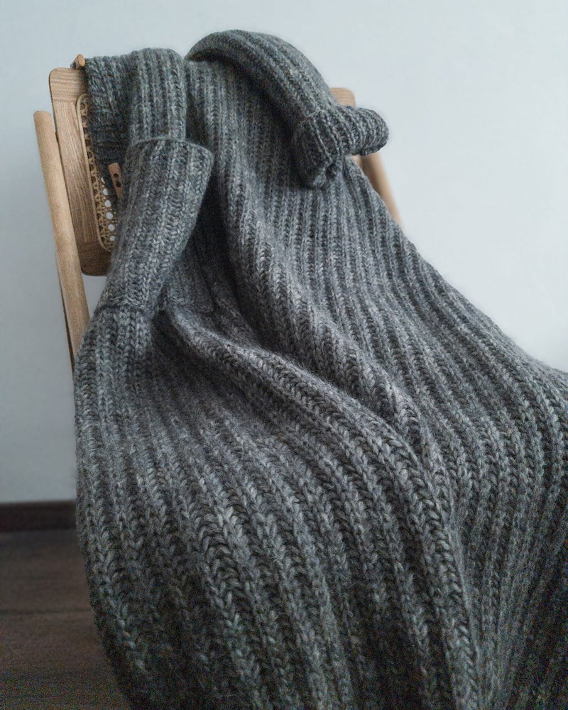 Ulvenknit The Chunkigan mit Plötulopi von Lopi Island und Tynn Silk Mohair von Sandnes Garn 8