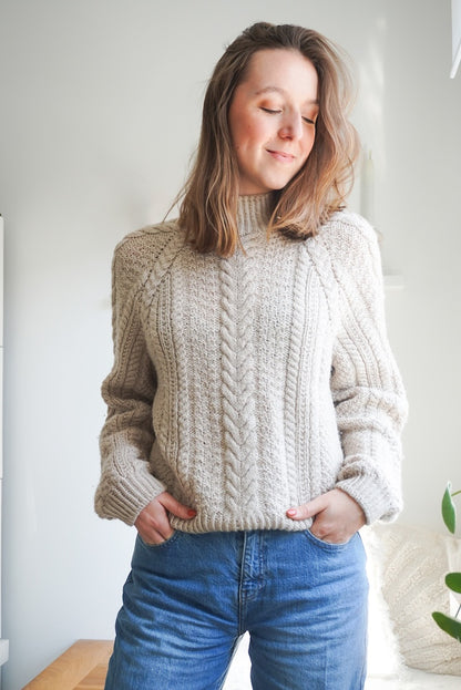 Weekly Market Sweater | enchanting cable pattern from Alpaca Ull by Sandnes Garn