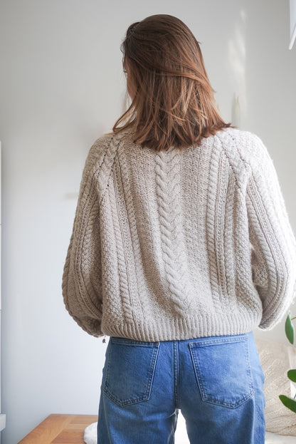 Weekly Market Sweater | enchanting cable pattern from Alpaca Ull by Sandnes Garn